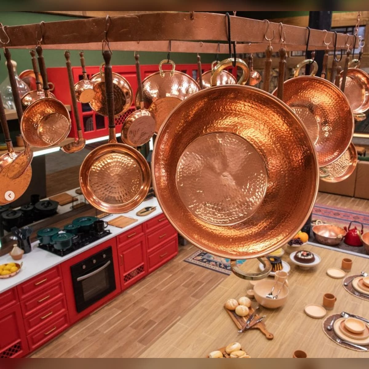 Vantagens e desvantagens de comprar utensílios de cobre puro artesanal para equipar sua casa
