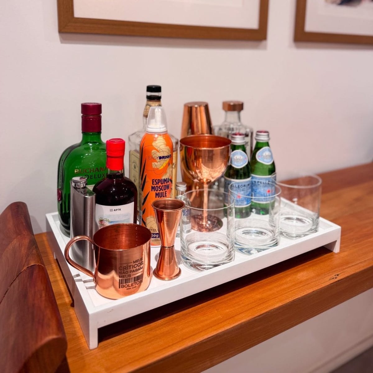 Como montar um bar em casa com utensílios de cobre puro para receber com estilo nas festas